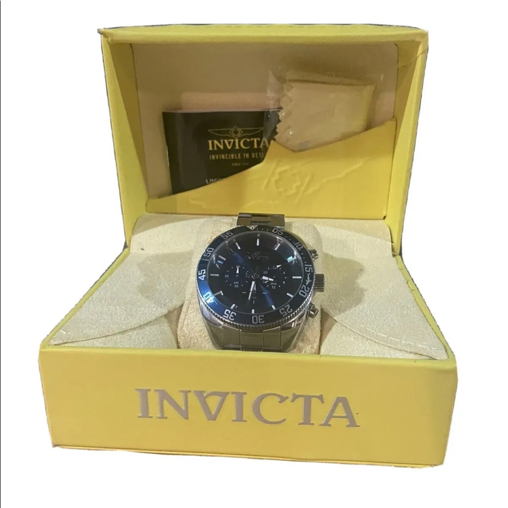 Blue face Invicta men’s watch